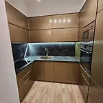 My Rr Kajo Karafili Apartman *
